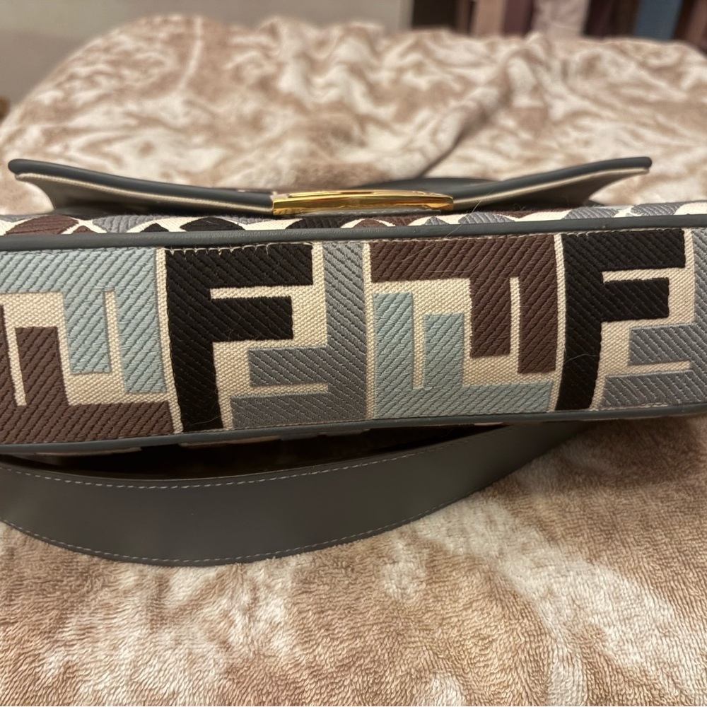 Excellent like brand new condition - Picture 2 of 14